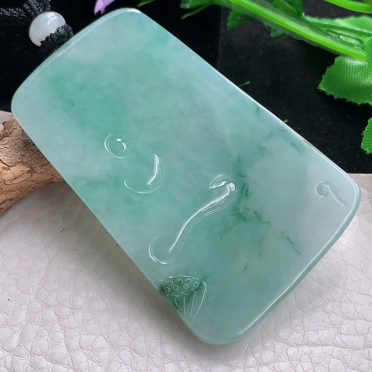 mut自然光65.5*43*4.8天然缅甸翡翠飘花坐莲观音吊坠四六牌大势至菩萨