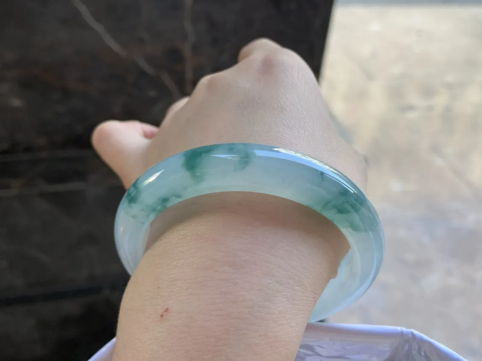 55-11.6-8.1

蓝花手镯^_^种水足冰透