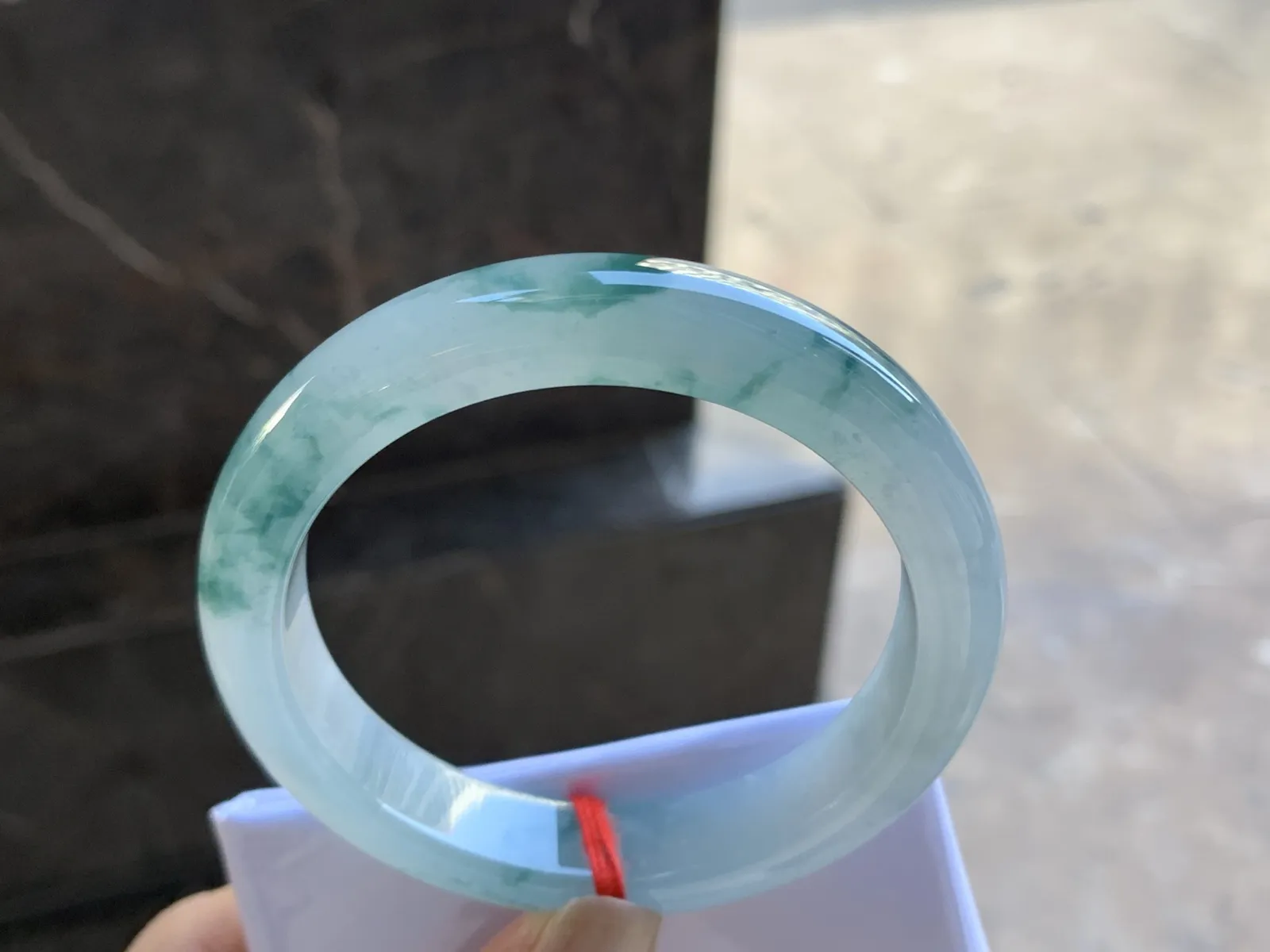 55-11.6-8.1

蓝花手镯^_^种水足冰透