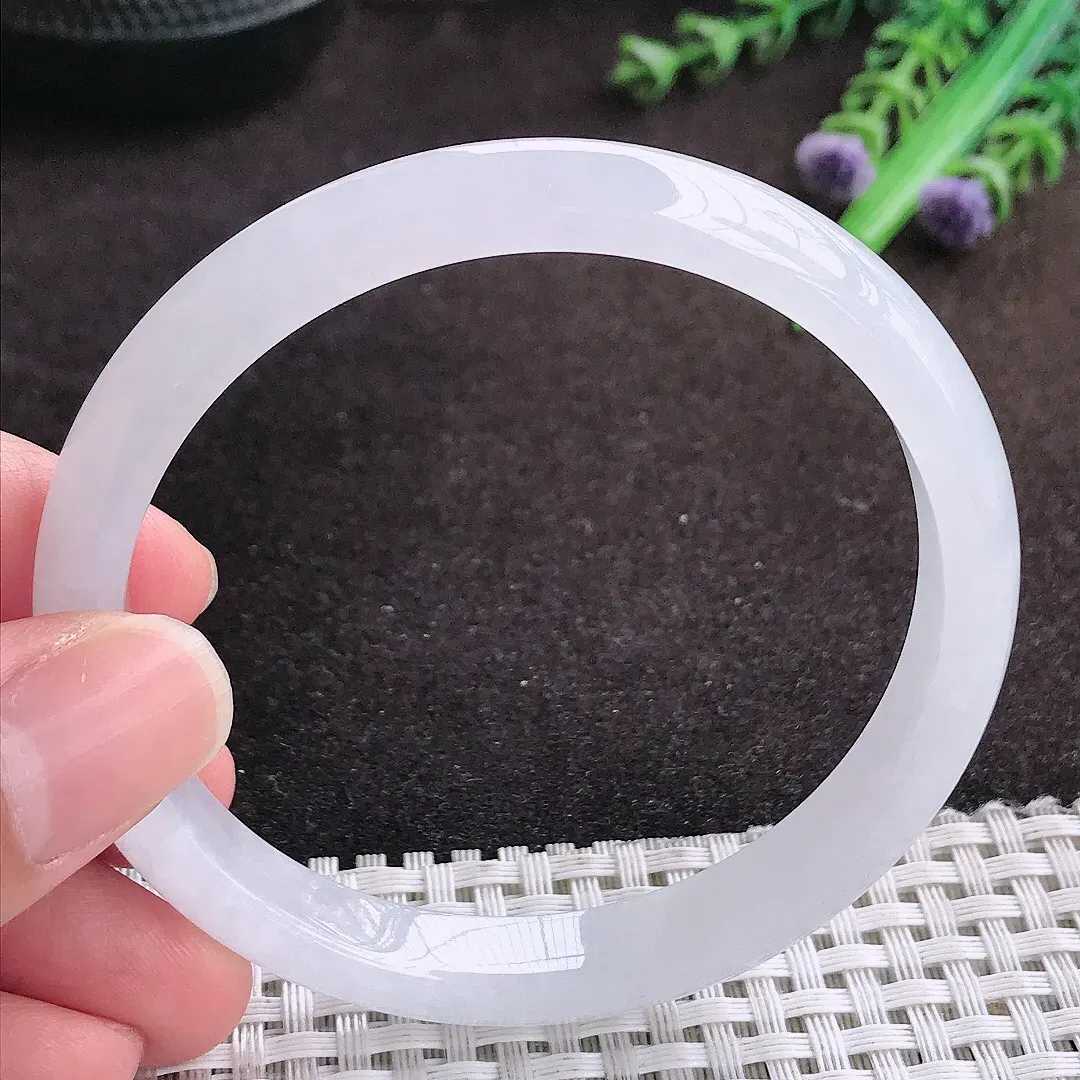 自然光59/9/6.6老坑秀气冰透月光白手镯宽边翡翠玉镯手环