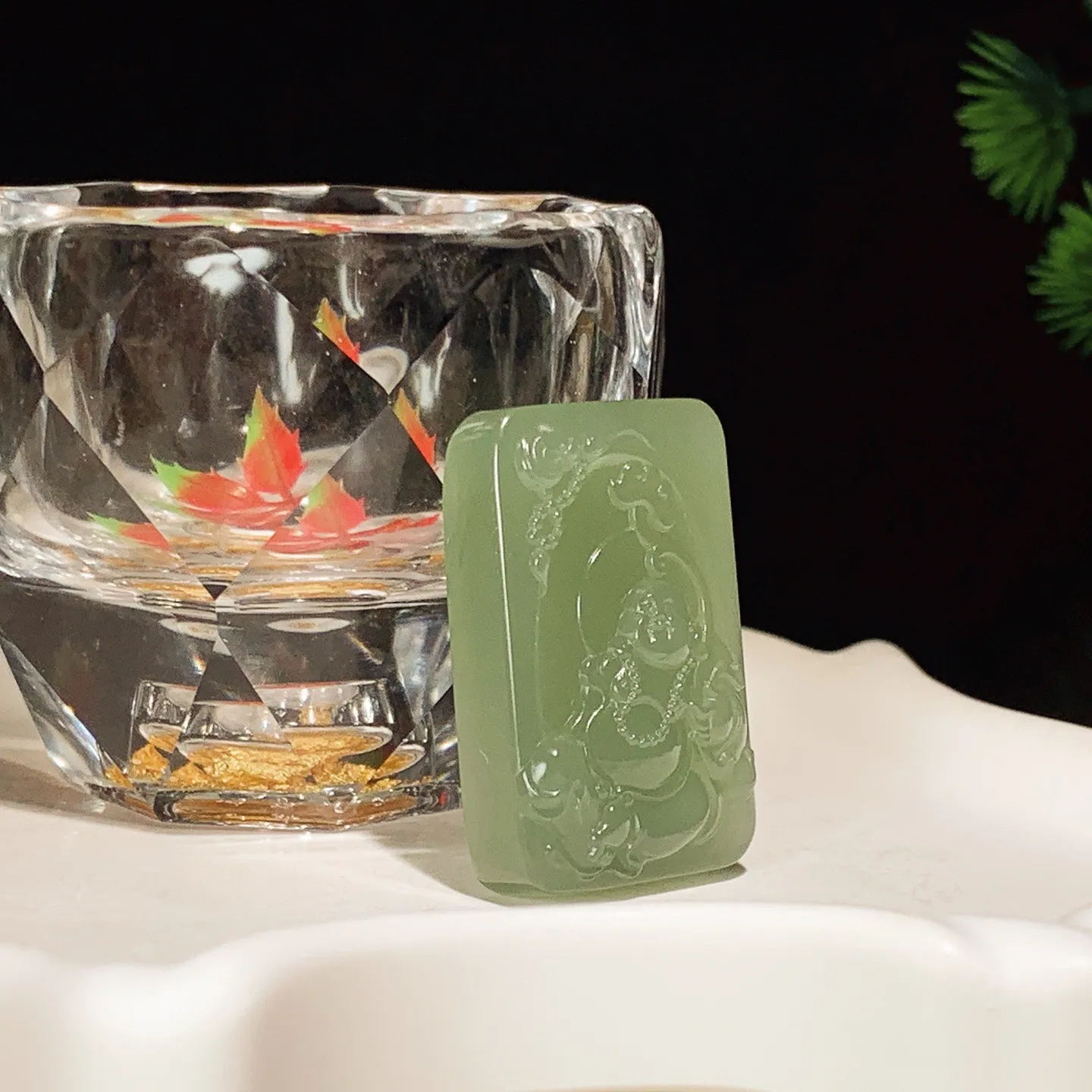 和田玉晴水佛引福来牌子挂件。尺寸35/22/9重16.9克 玉质细腻油润 脂粉好，品质好。lt251030