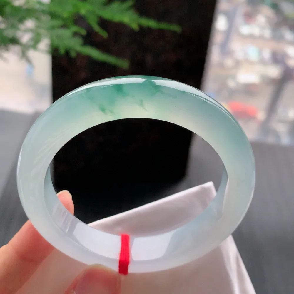 正圈冰玻飘花 无瑕 尺寸:55.3/12.9/9花美 种水好🥰🥰