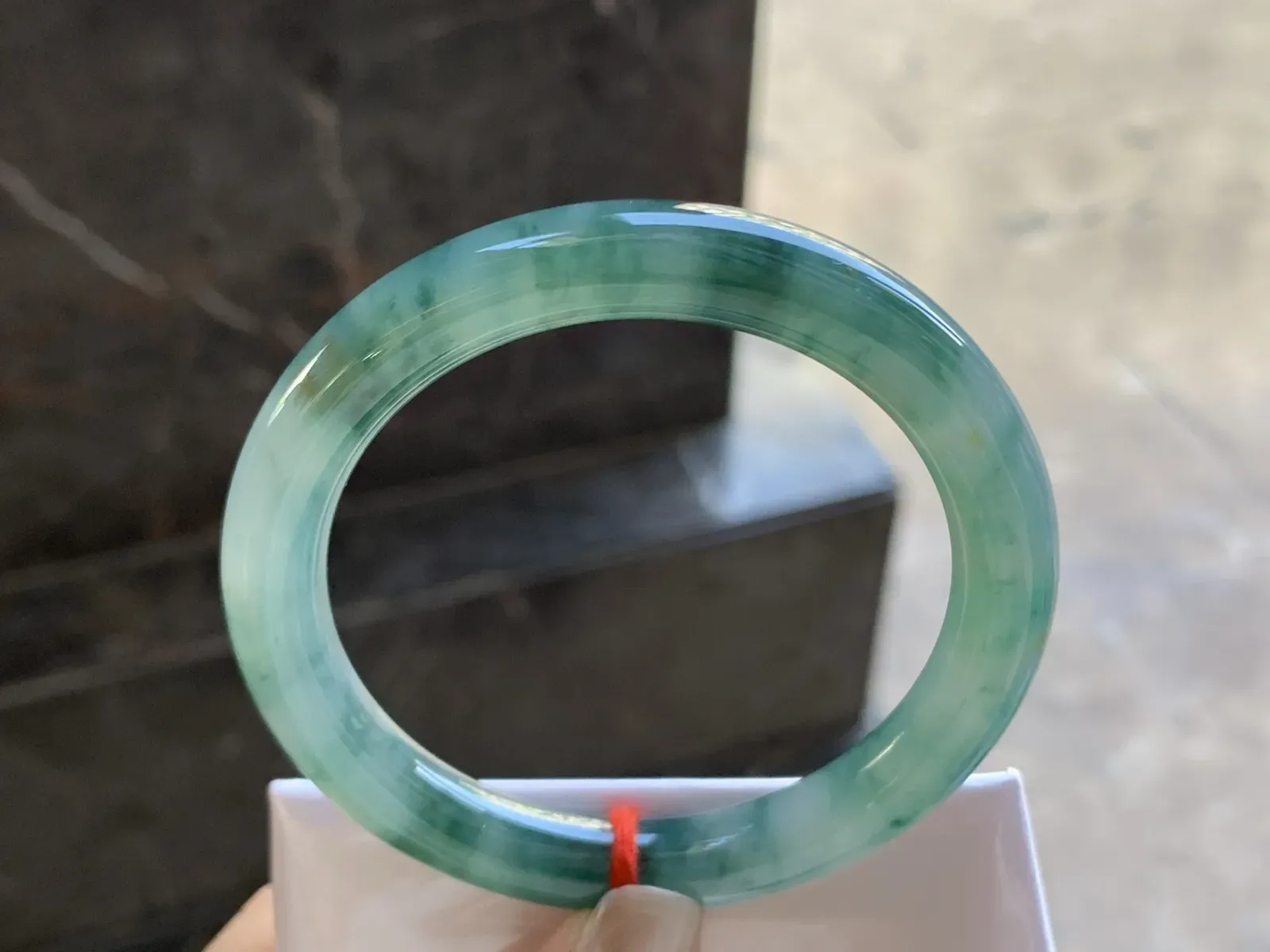 55-9

蓝花圆条手镯^_^飘花浓郁 水润冰透