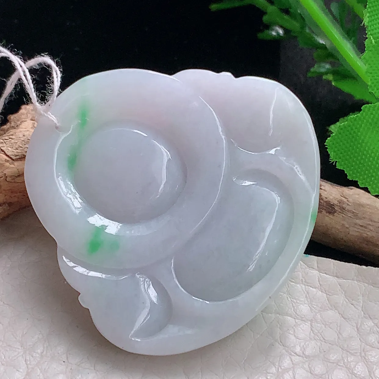 zen43.3*46*9.5自然光天然缅甸翡翠飘阳绿大佛公 开心佛玉吊坠 毛衣坠