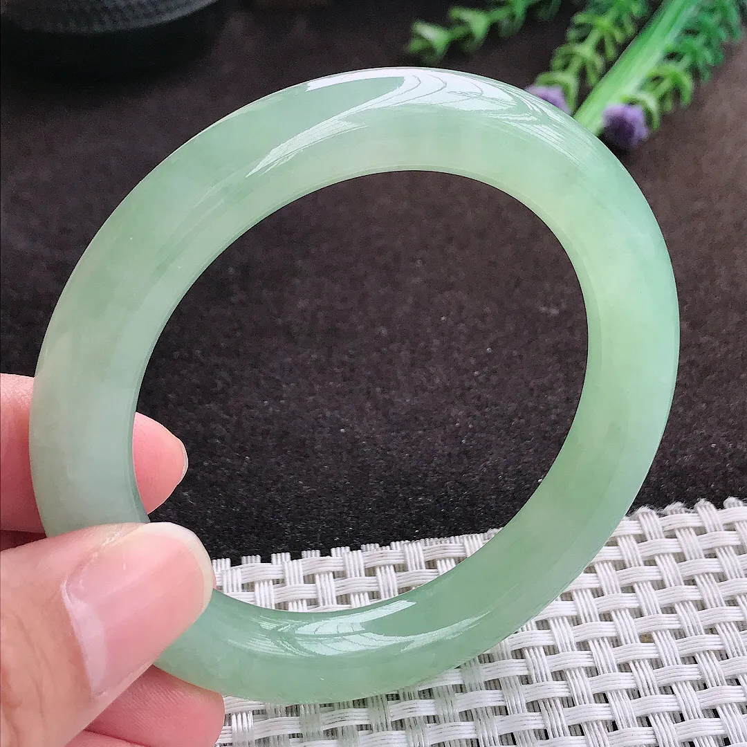 自然光56/10.2/10.4老坑冰胶果冻冰纯满绿圆条手镯翡翠甜绿玉镯手环