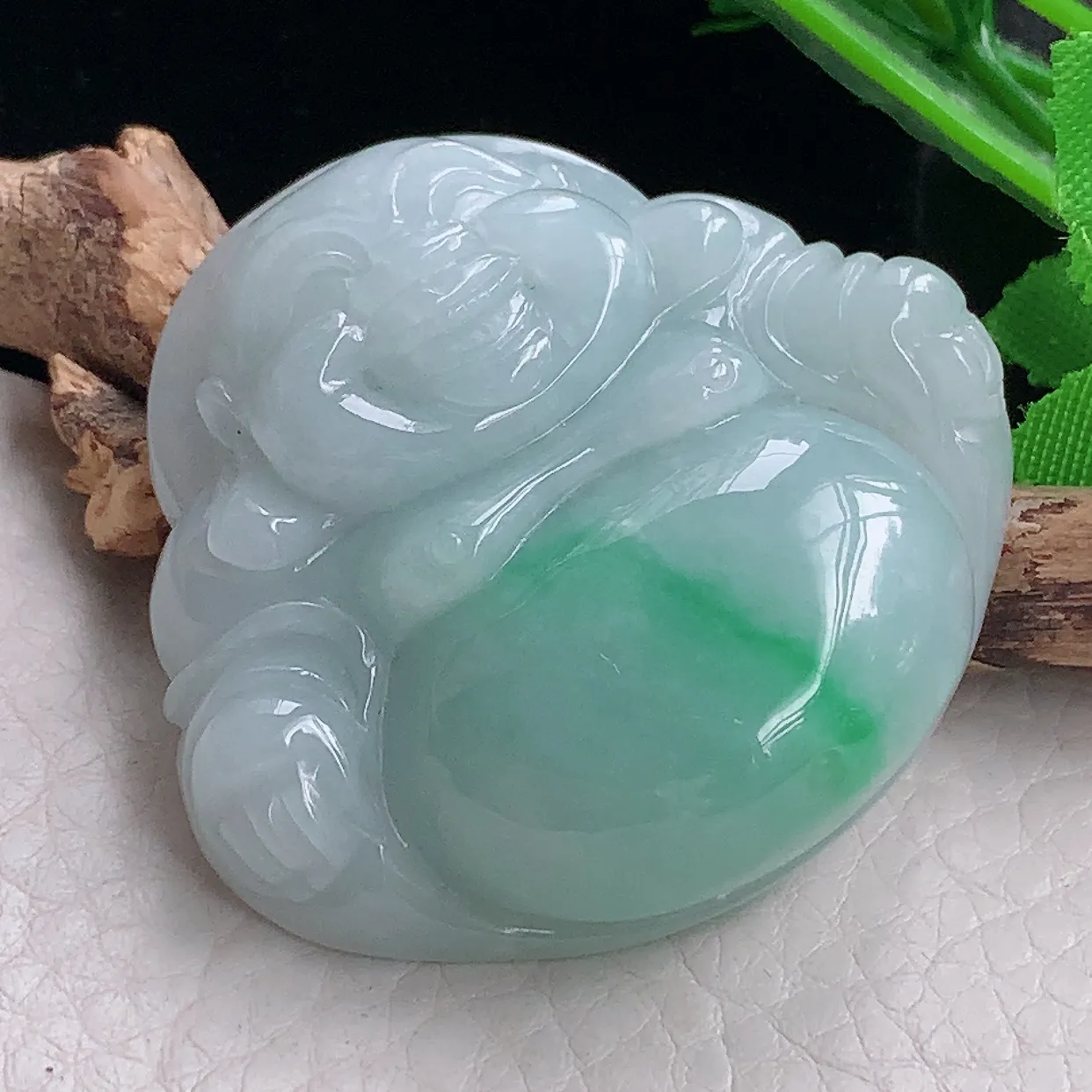 zen43.8*47.6*12.8自然光天然缅甸翡翠飘绿大佛公 开心佛玉吊坠 毛衣坠