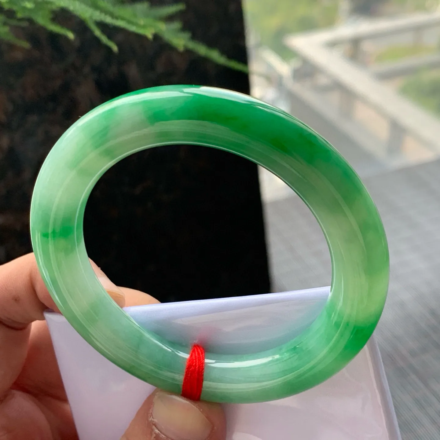 圆条一大节阳绿 无瑕 尺寸:55.1/10.5/11.1 色好