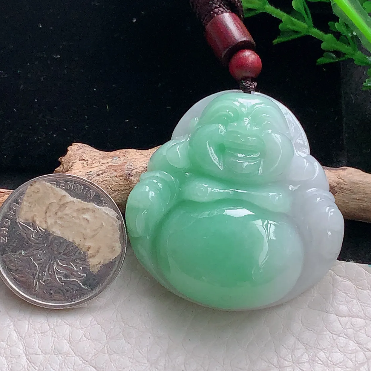 zen42.8*40.8*12.8自然光天然缅甸翡翠甜绿佛公 开心佛玉吊坠 毛衣坠