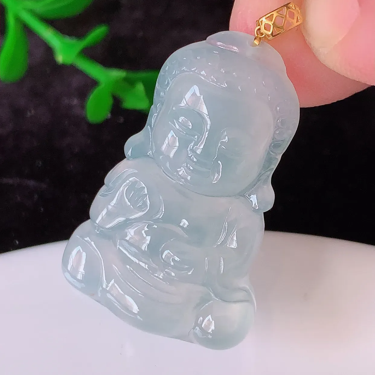 18K金镶嵌冰种翡翠保平安宝宝佛吊坠，玉质莹润，佩戴佳品，#49.26