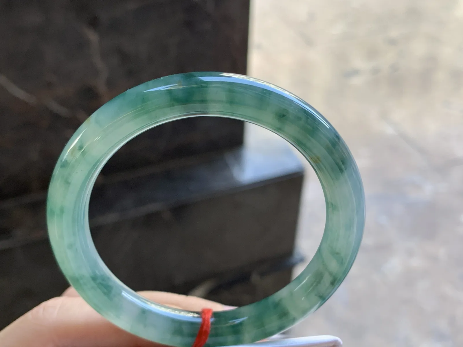 55-9

蓝花圆条手镯^_^飘花浓郁 水润冰透