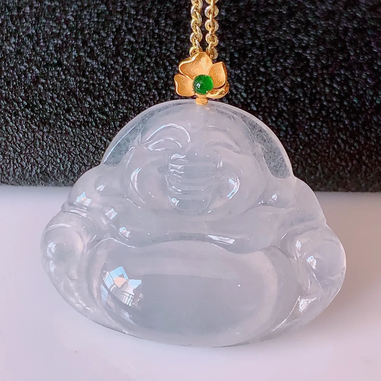 18K金镶嵌冰种翡翠佛公吊坠，种老水足，雕工精湛 ，寓意美好，佩戴时尚出众！#41.26整体27.5-裸石28.5*22.5-5.5