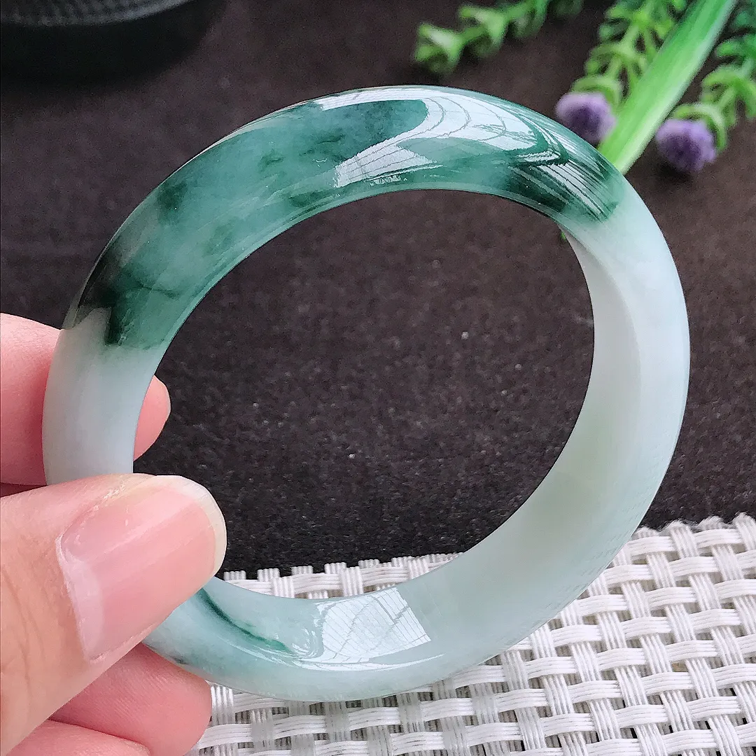 自然光53/13.8/8老坑精美温润飘花手镯宽边翡翠玉镯手环