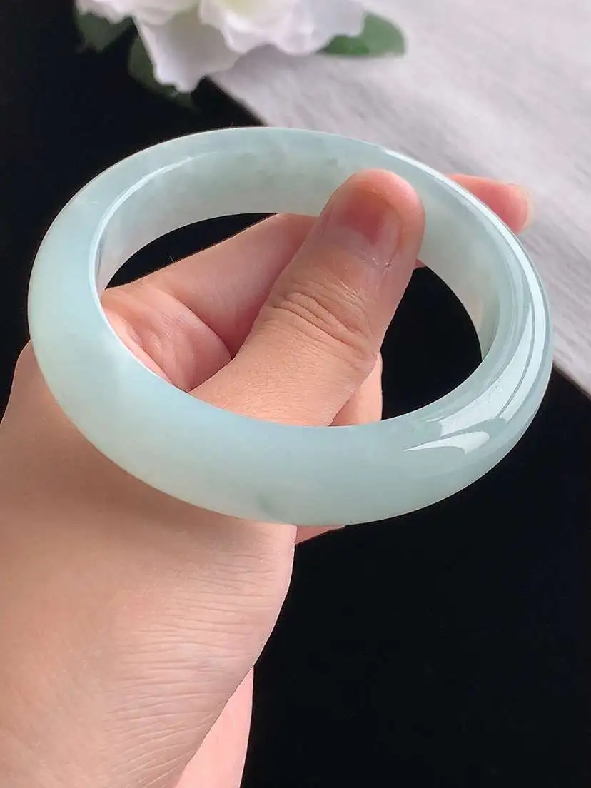 a货翡翠老坑冰种晴底正装正圈手镯56-57圈口  尺寸56.5×13.4×9mm 重量70.15g 1031