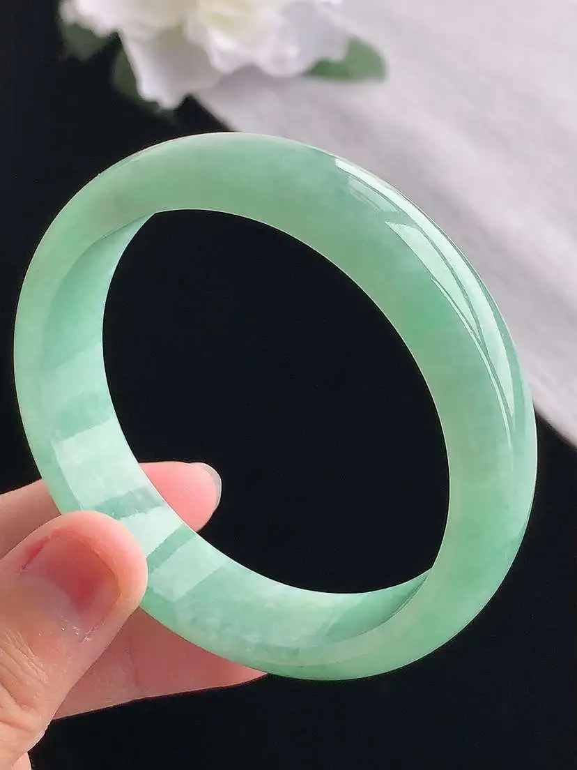 a货翡翠老坑冰种满绿正装正圈手镯56-57圈口  尺寸56.3×14.3×7mm 重量55.38g 1031