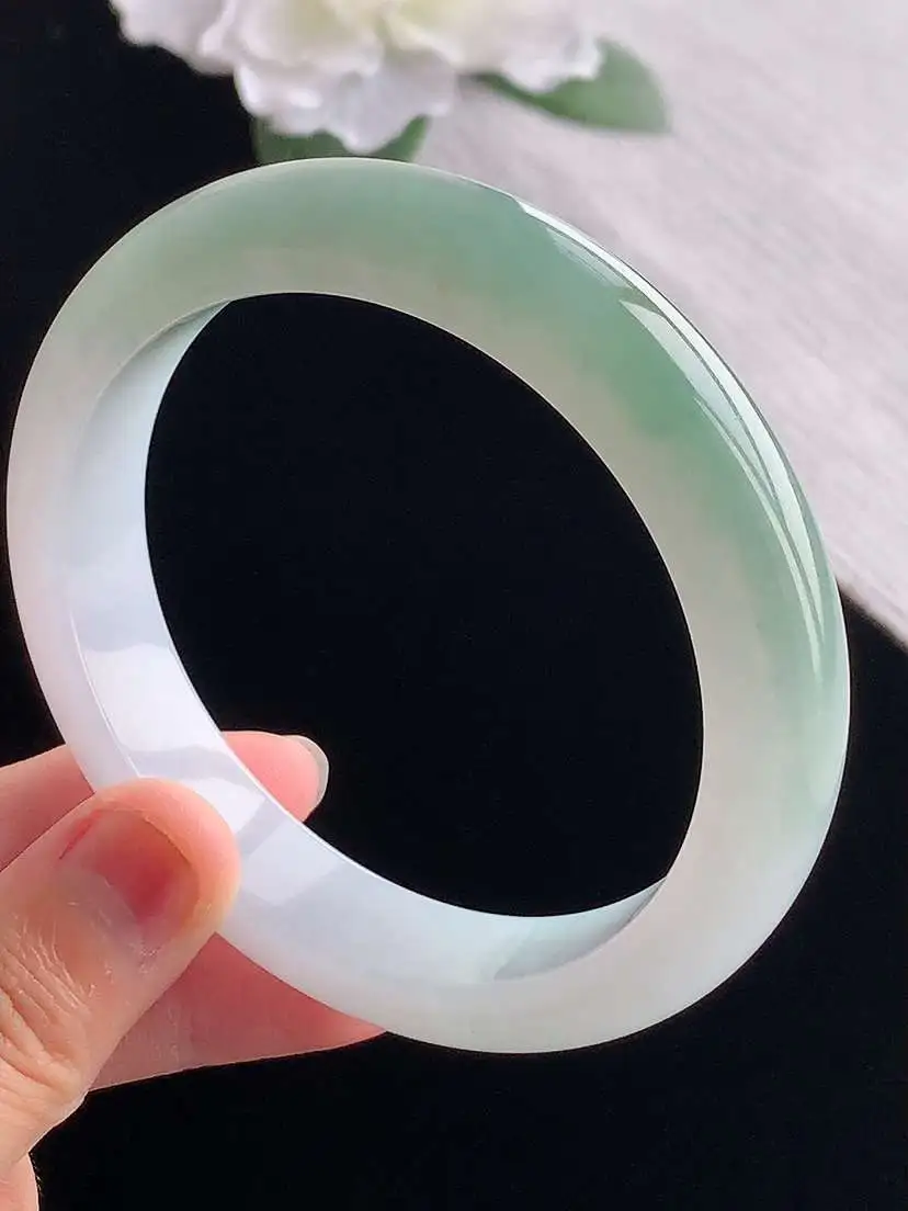 a货翡翠老坑冰种飘花正装正圈手镯61-62大圈口  尺寸61.5×13×8.6mm 重量74.43g