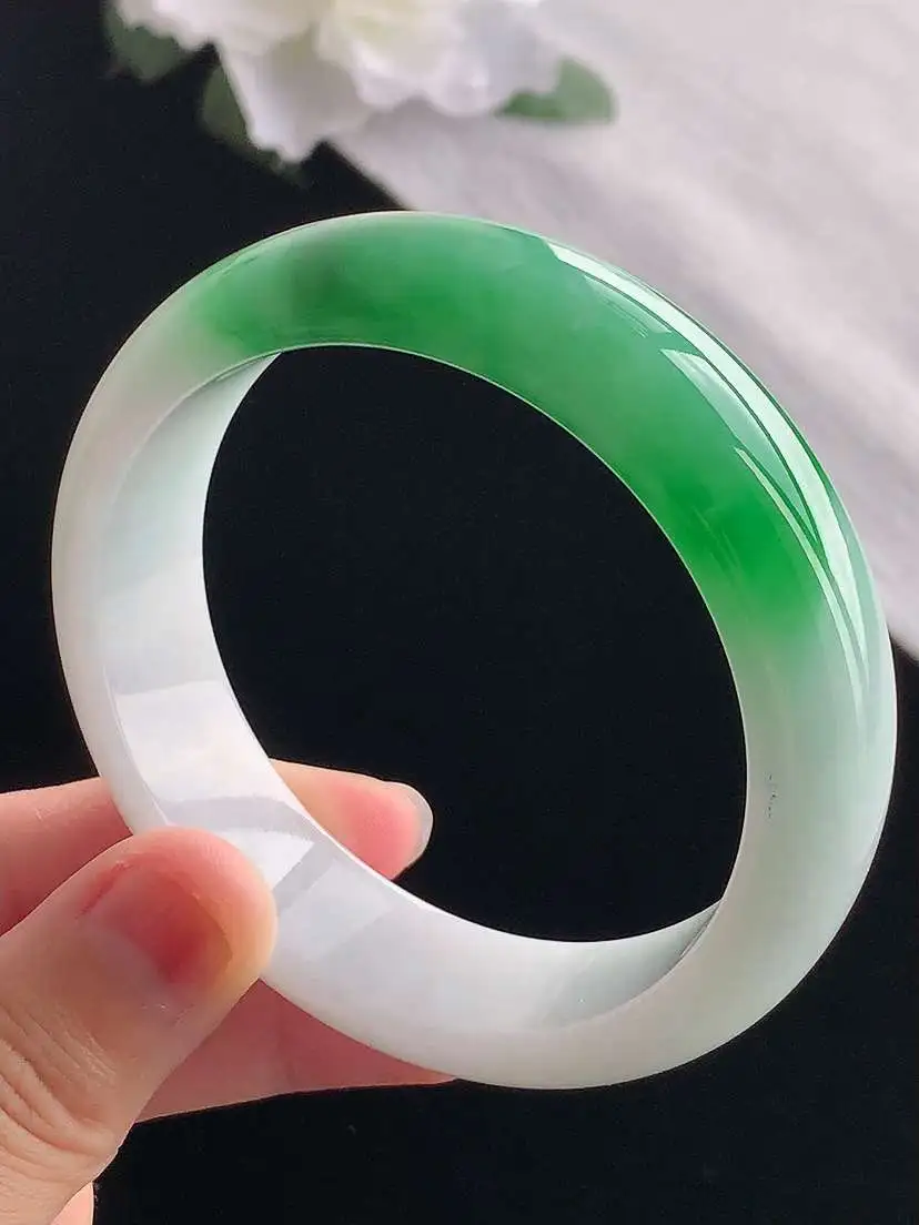 a货翡翠老坑冰种飘阳绿轮胎边宽边正装正圈手镯57-58圈口  尺寸57.5×16.5×8mm 重量7