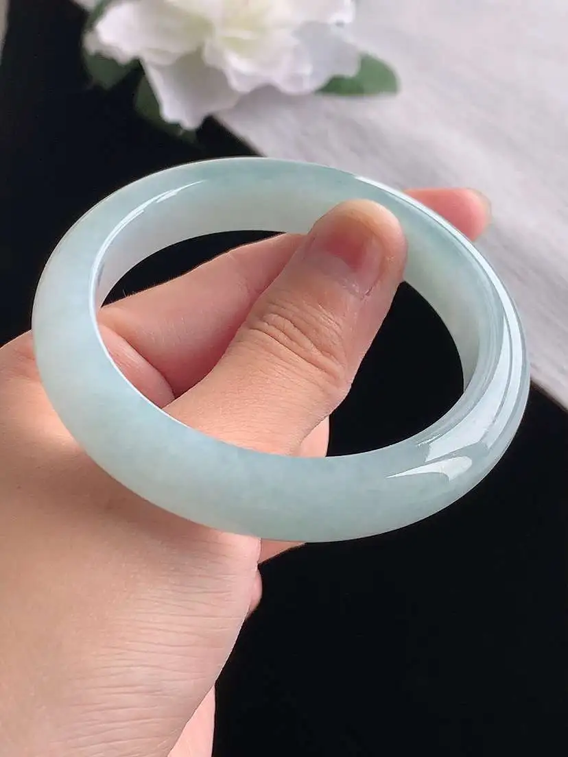 a货翡翠老坑冰种晴底正装正圈手镯54-55圈口  尺寸54×11.5×8.3mm 重量52.05g 1031。