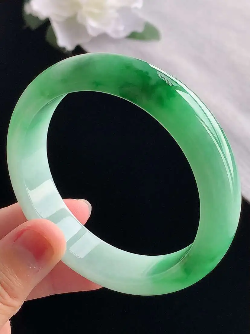 a货翡翠老坑冰种飘绿半山半水正装正圈手镯58-59圈口  尺寸58.3×14.5×8.5mm 重量7