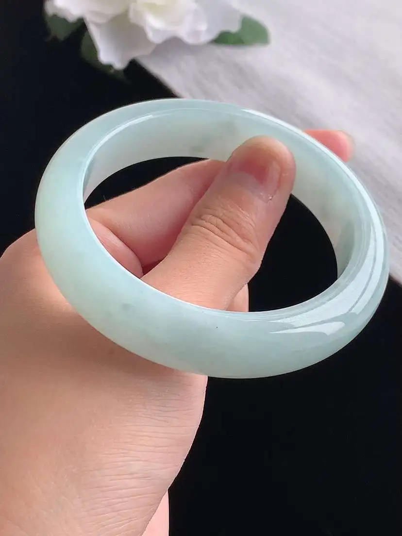 a货翡翠老坑冰种晴底正装正圈手镯56-57圈口  尺寸56.5×13.4×9mm 重量70.15g 1031