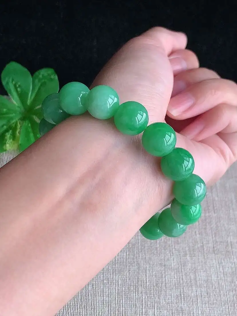 a货翡翠老坑冰种满绿圆珠佛珠手串16颗 尺寸12.3mm 重量53.46g 1101