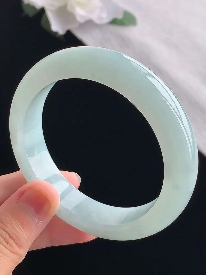 a货翡翠老坑冰种晴底正装正圈手镯56-57圈口  尺寸56.5×13.4×9mm 重量70.15g 