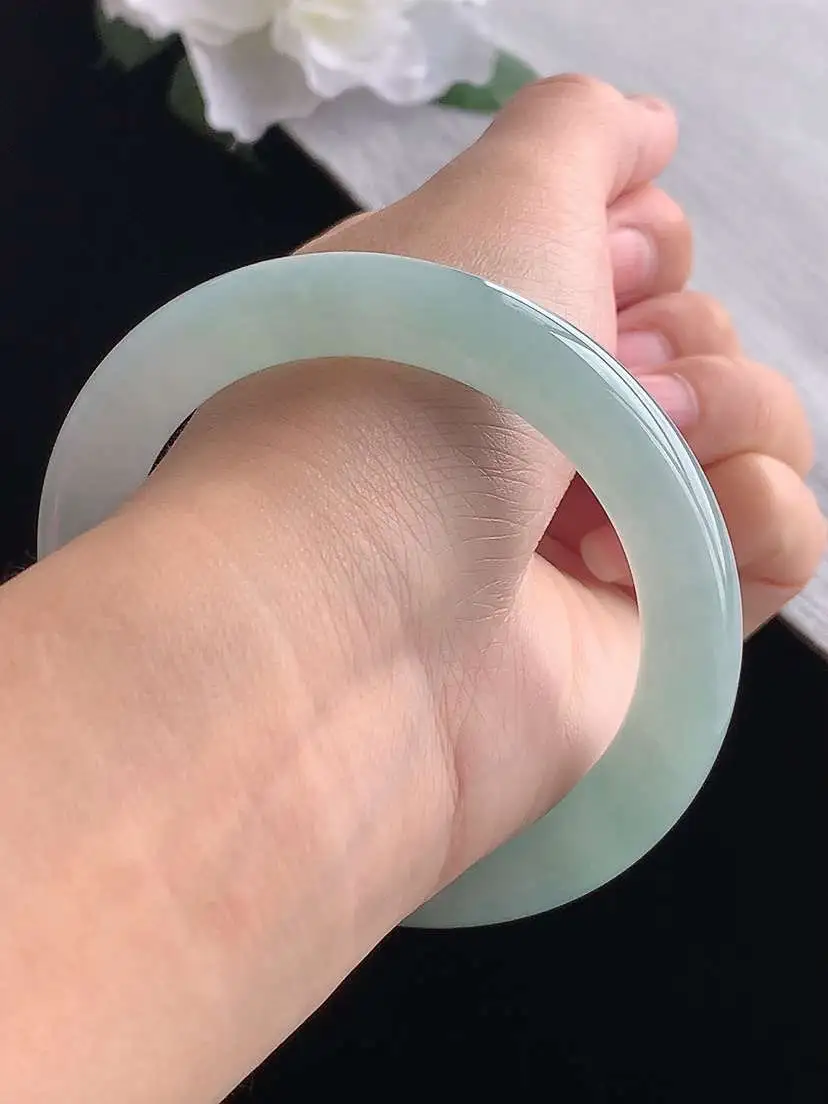 a货翡翠老坑冰种晴水圆条手镯55-56圈口  尺寸55.8×9.8mm 重量56.00g 1031