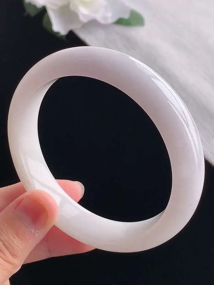 a货翡翠老坑冰润淡紫底正装正圈手镯59-60大圈口  尺寸59.3×13×8mm 重量63.00g 1031