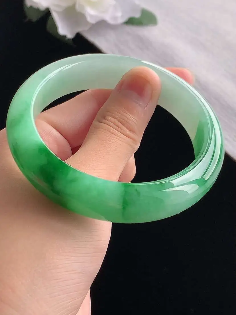 a货翡翠老坑冰种飘绿半山半水正装正圈手镯58-59圈口  尺寸58.3×14.5×8.5mm 重量7