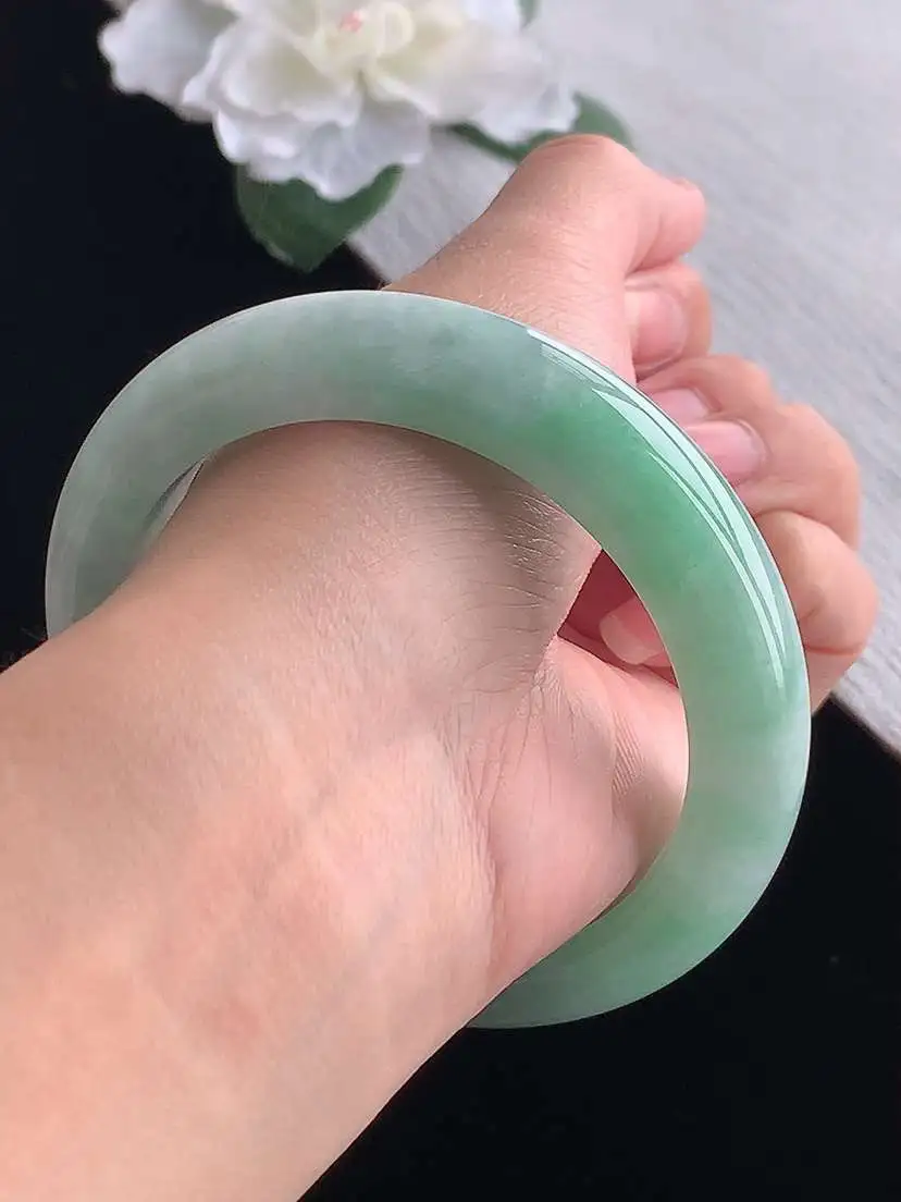 a货翡翠老坑冰种飘绿厚装正装正圈手镯59-60大圈口  尺寸59.3×13×9.9mm 重量81.76g 1101