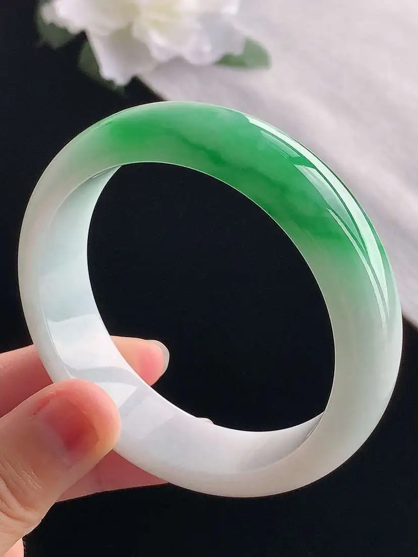 a货翡翠老坑冰种飘阳绿轮胎边宽边正装正圈手镯57-58圈口  尺寸57.5×16.5×8mm 重量7