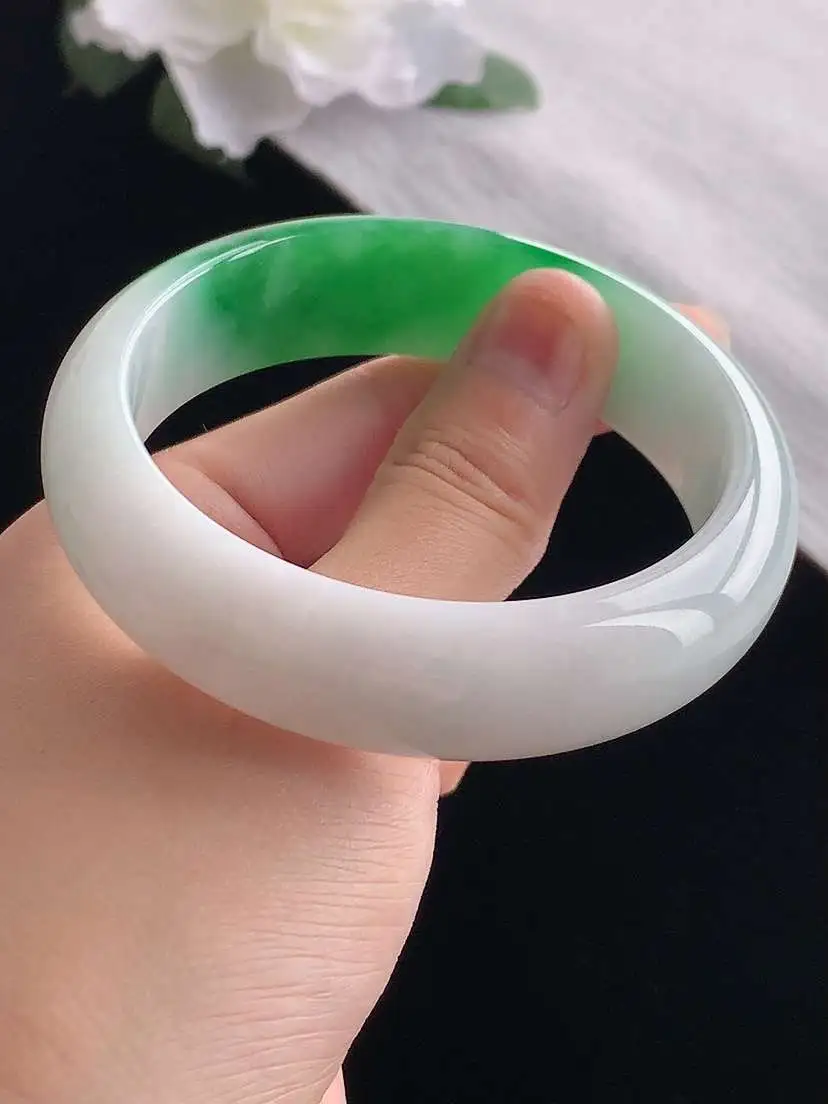 a货翡翠老坑冰种飘阳绿轮胎边宽边正装正圈手镯57-58圈口  尺寸57.5×16.5×8mm 重量72.93g 1031