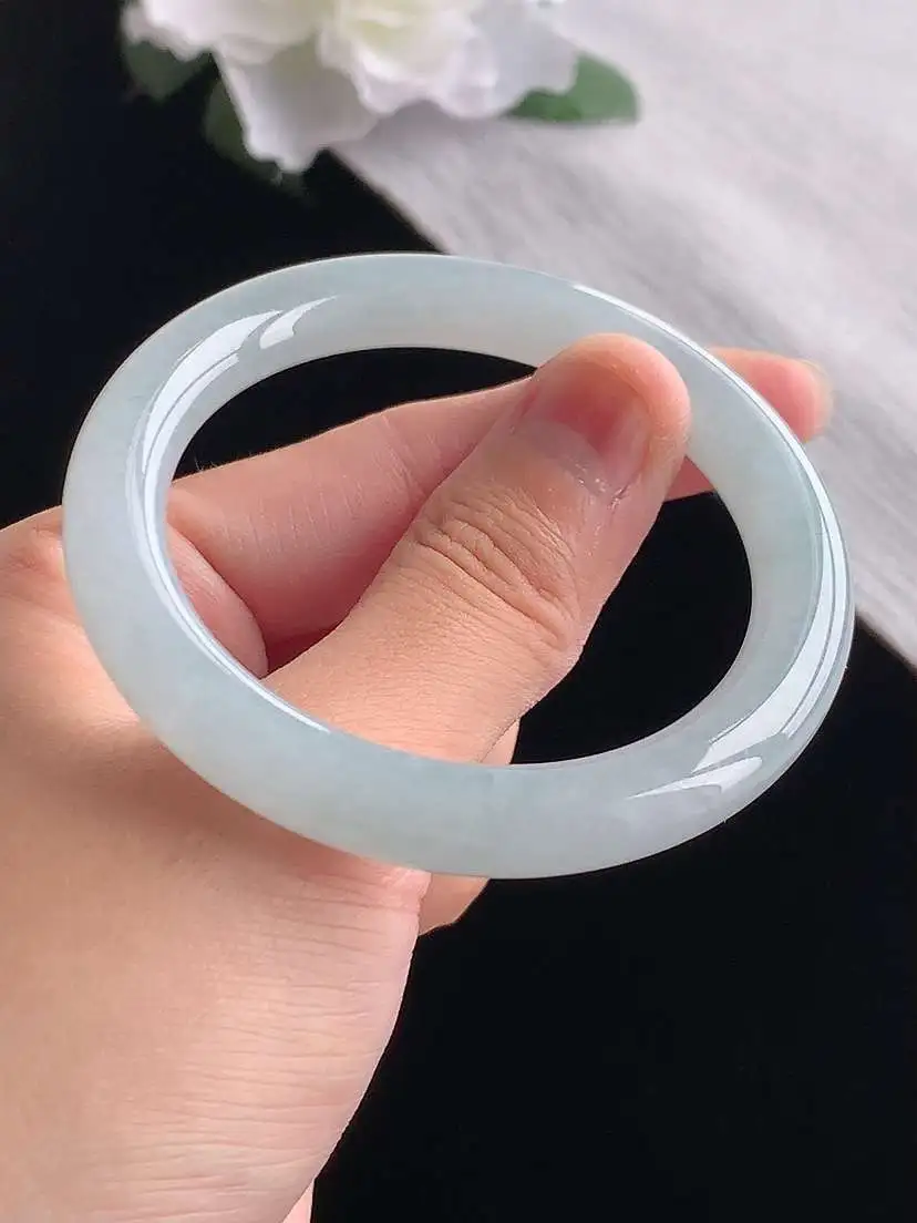 a货翡翠老坑冰种晴水圆条手镯50-51小圈口  尺寸50.5×8.4mm 重量35.00g 1031