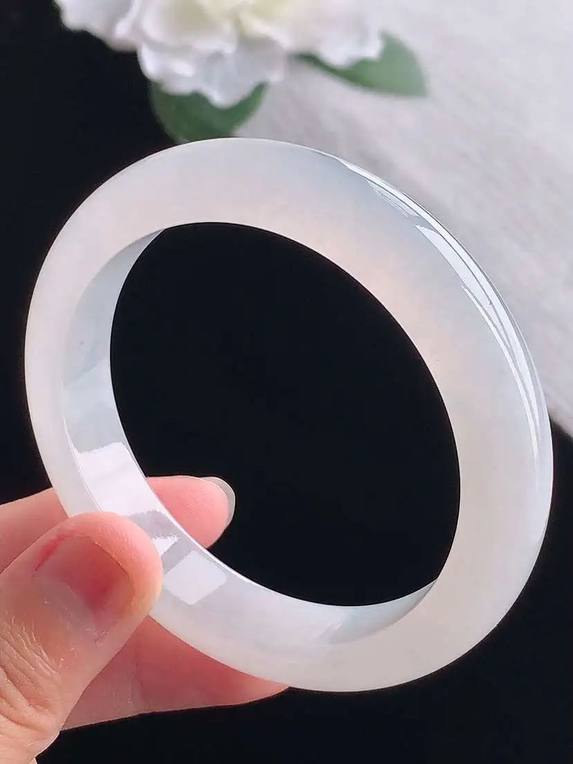 a货翡翠老坑冰种白月光正装正圈手镯54-55圈口  尺寸54.5×12×8mm 重量54.52g 1
