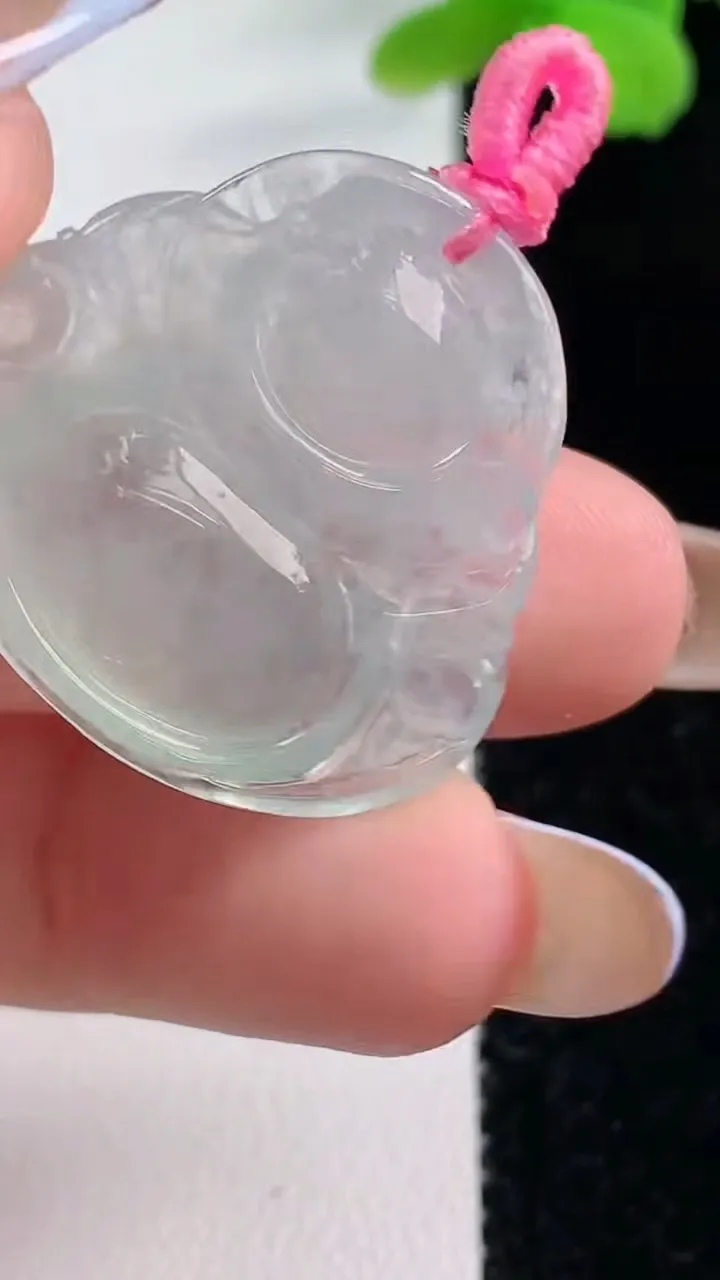 天然A货翡翠佛公吊坠，尺寸26.5-28.3-6，重量:6.52g
11月2日