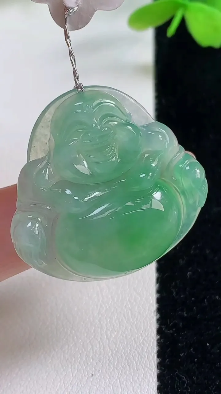 天然A货翡翠佛公吊坠，尺寸30.3-32-6.2，重量:8.86g
11月2日