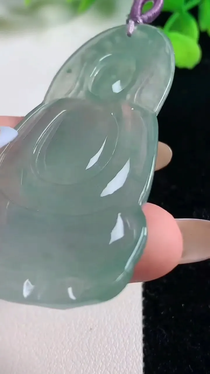 天然A货翡翠观音菩萨吊坠，尺寸60.6-37.6-5.5，重量:22.11g
11月2日