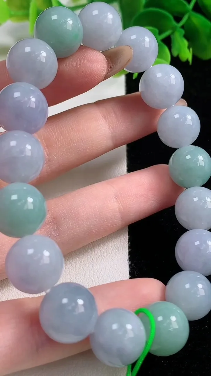 天然A货翡翠春带彩紫罗兰圆珠手串，尺寸12-17颗，重量:53.68g11月2日
工厂直销收藏佳品,种好水足，色泽均匀，有种有色，上手高大气！
