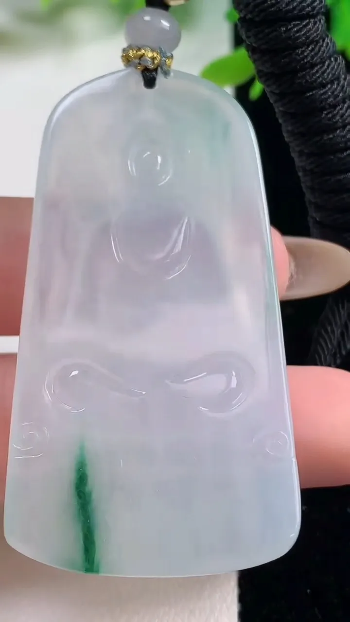 天然A货翡翠种飘花大势至菩萨吊坠，尺寸56-29.3-5.9，重量:25.00g
11月2日