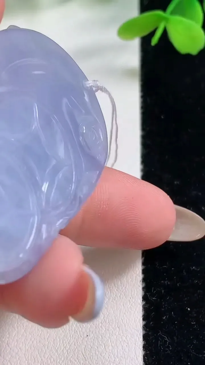 天然A货翡翠紫罗兰财神爷吊坠，尺寸47.2-31.6-8，重量:28.91g
11月2日