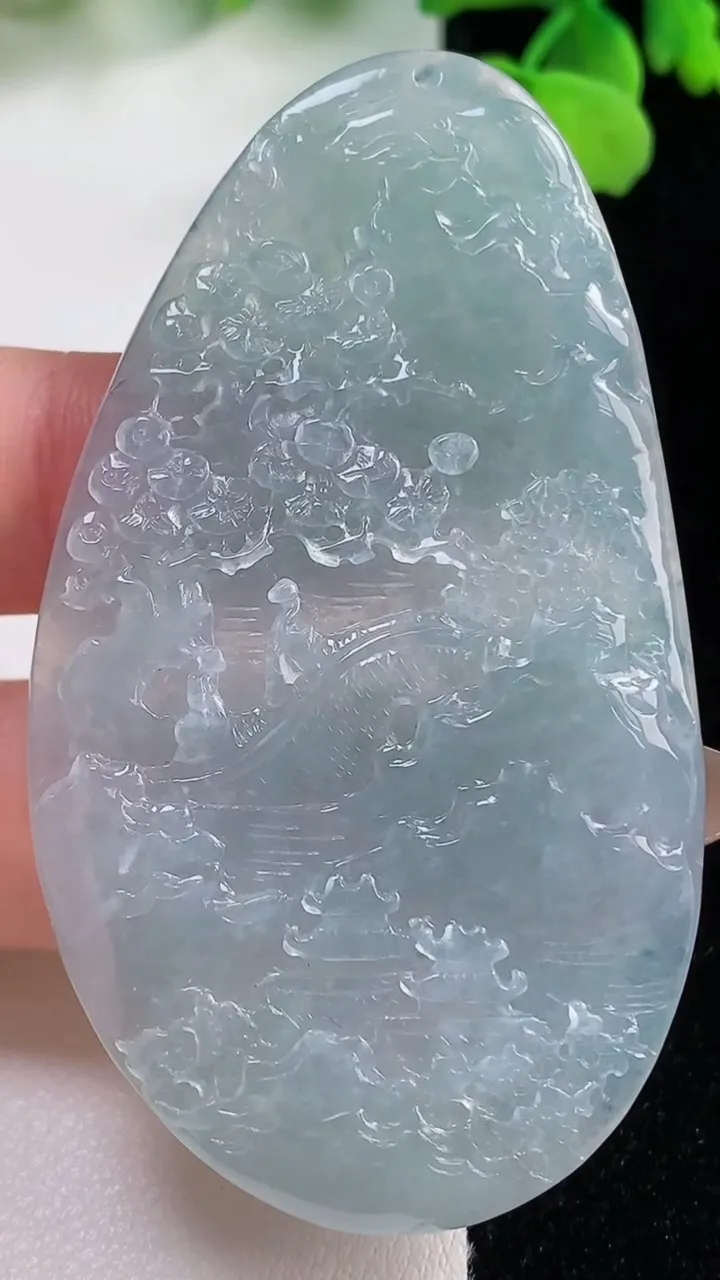 天然A货翡翠山水牌吊坠，尺寸64.6-37.2-5，重量:24.43g
11月2日