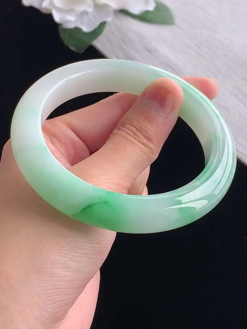 a货翡翠老坑冰种飘绿厚装正装正圈手镯59-60大圈口  尺寸59.3×11.8×9.8mm 重量72.92g 1101