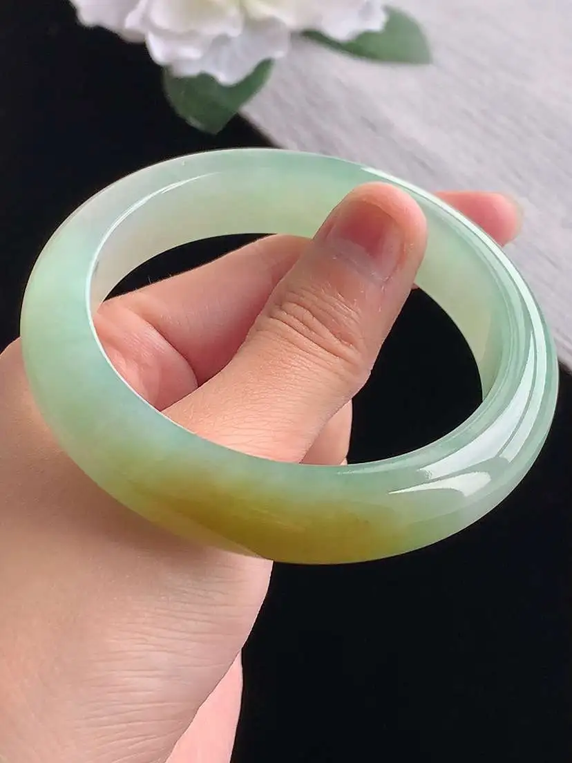 a货翡翠老坑冰种黄加绿双彩正装正圈手镯57-58圈口  尺寸57.8×13.3×9mm 重量73.16g 1101