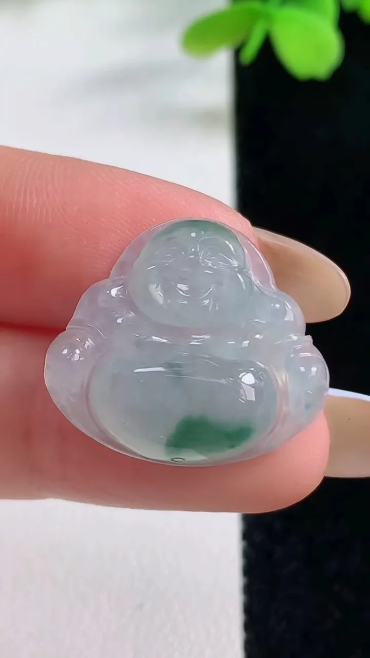 天然A货翡翠冰种飘花佛公吊坠，尺寸19.6-22.3-5.2，重量:3.37g
11月2日