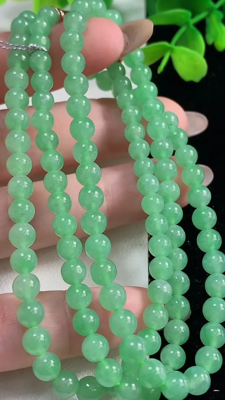 天然A货翡翠圆珠项链，尺寸5-114颗，重量:28.62g11月2日
工厂直销收藏佳品,种好水足，色