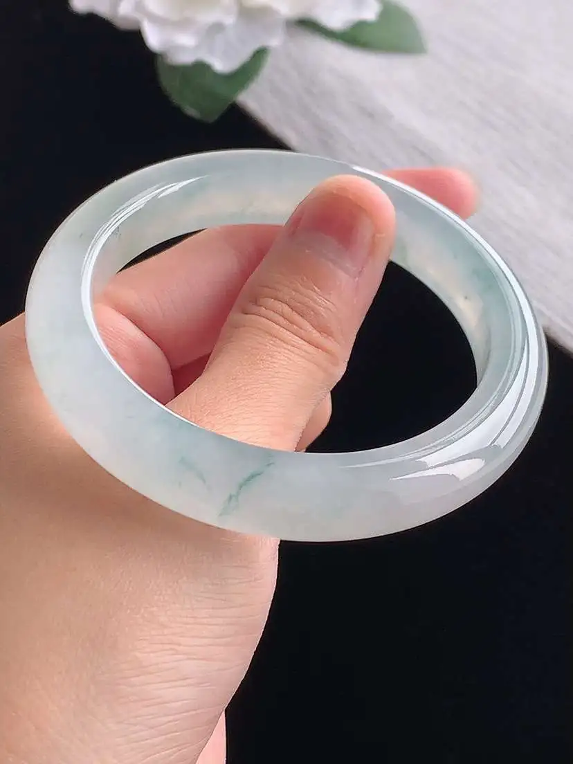 a货翡翠老坑冰种飘花正装正圈手镯55-56圈口  尺寸55.8×11×8.8mm 重量58.37g 1101