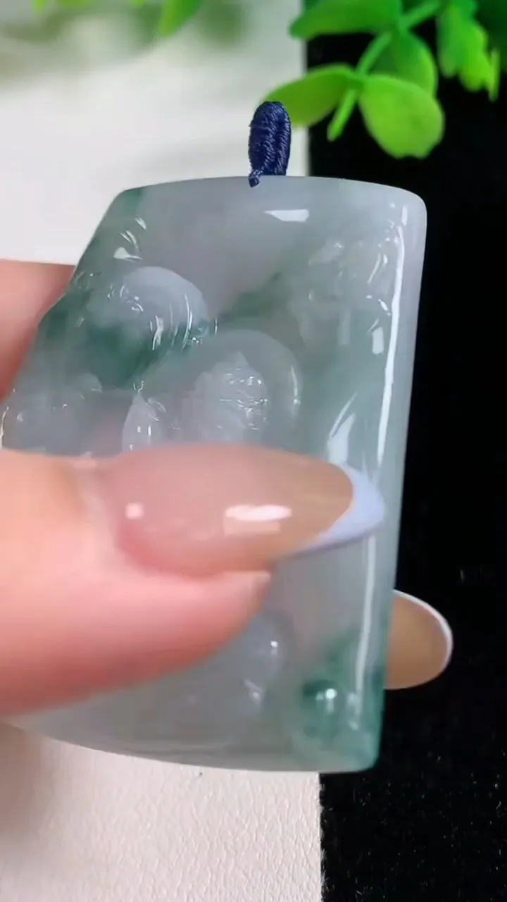 天然A货翡翠飘花普贤菩萨吊坠，尺寸50.1-43.4-6，重量:25.46g
11月2日