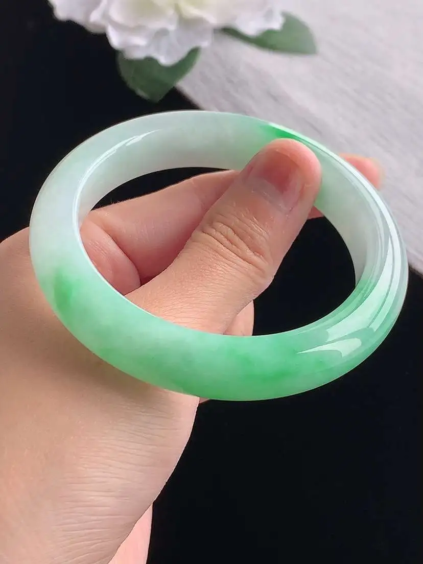 a货翡翠老坑冰种飘阳绿正装正圈手镯55-56圈口  尺寸55.3×11.8×9mm 重量60.82g 1101 A73