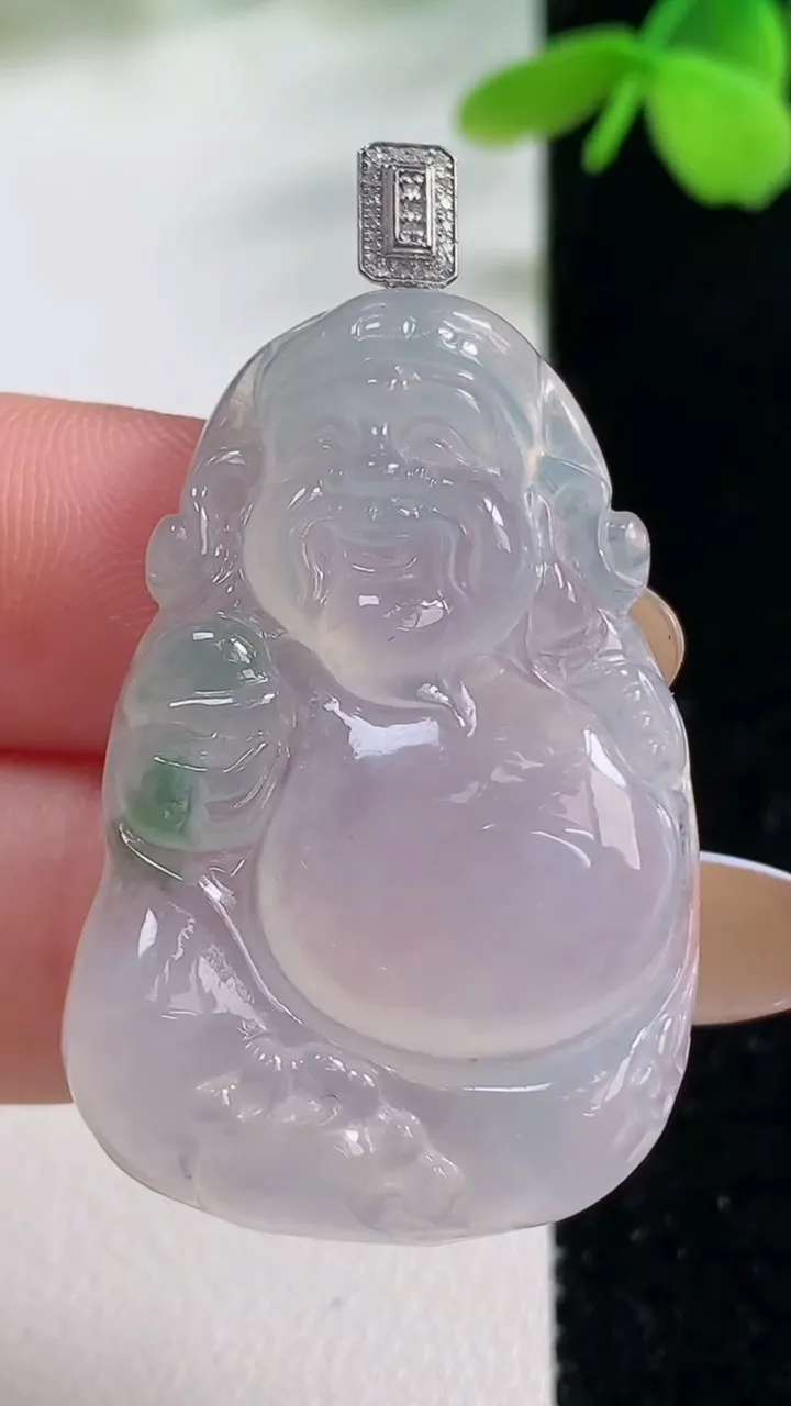 天然A货翡翠种飘花财神爷吊坠，尺寸37-25.4-6.6，重量:10.46g
11月2日