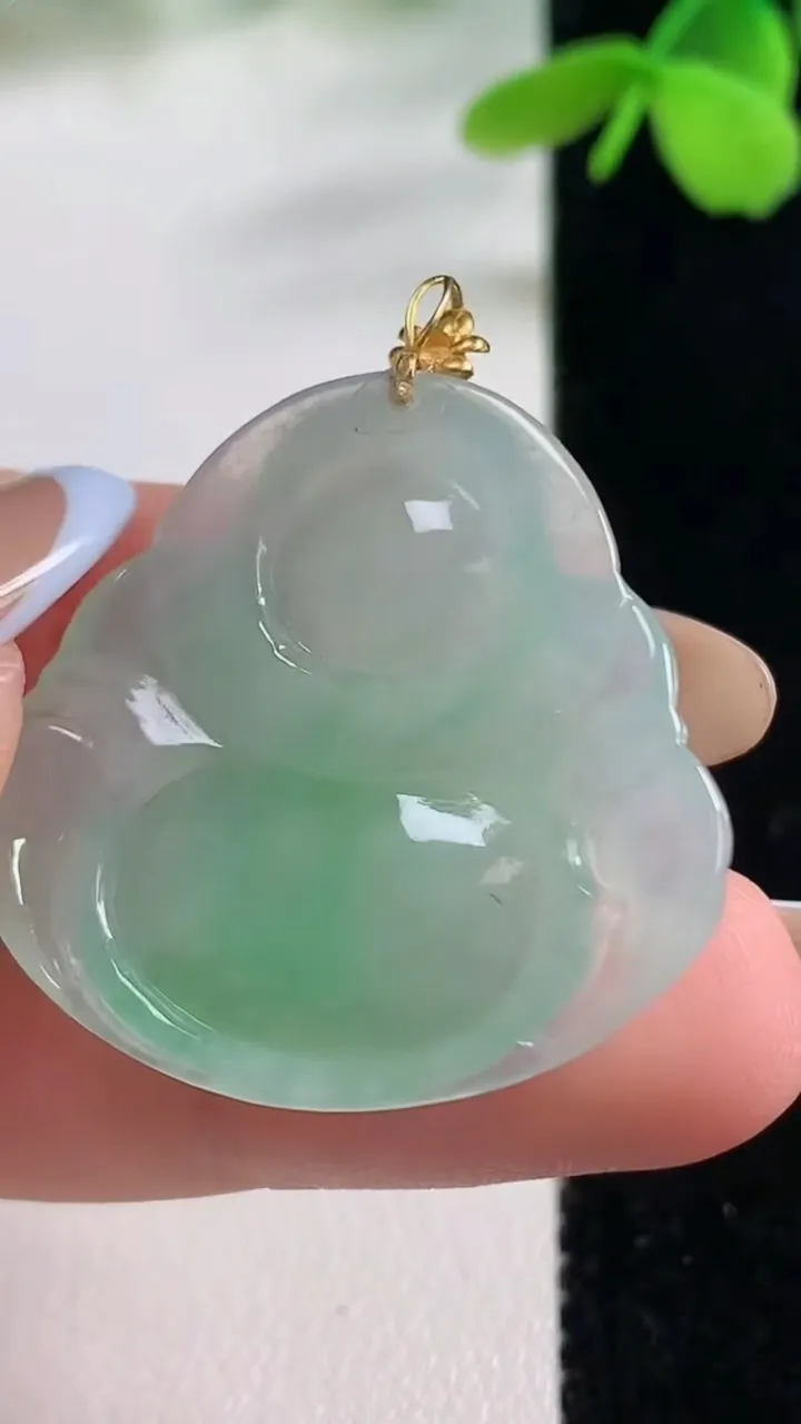 天然A货翡翠佛公吊坠，尺寸29-31.6-6，重量:8.27g
11月2日
