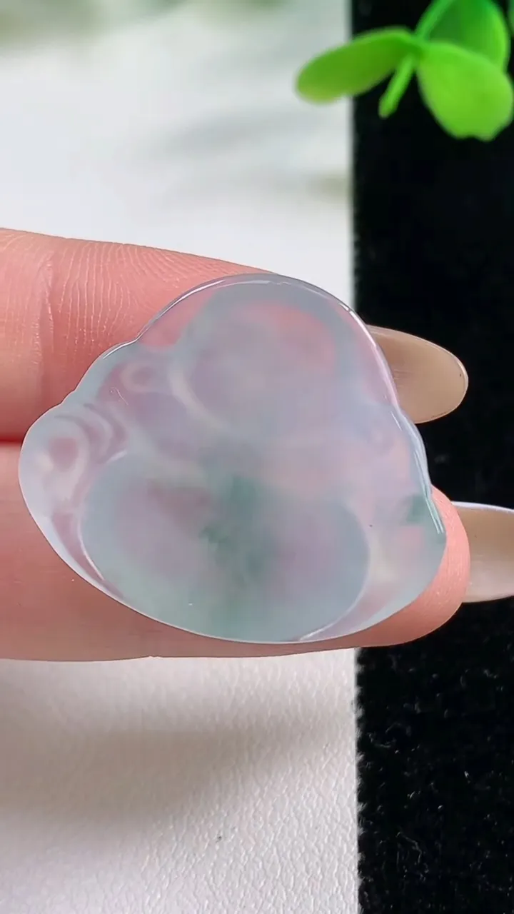 天然A货翡翠冰种飘花佛公镶嵌件，尺寸24.8-29-6.1，重量:6.69g
11月2日